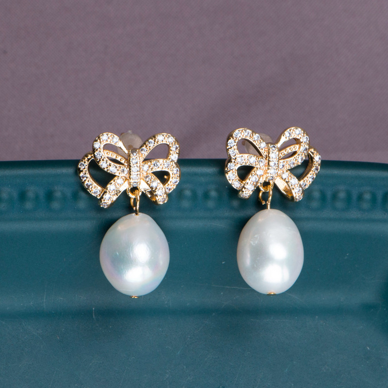 Baroque Irregular Pearl Bow Bridesmaid Gift Earrings