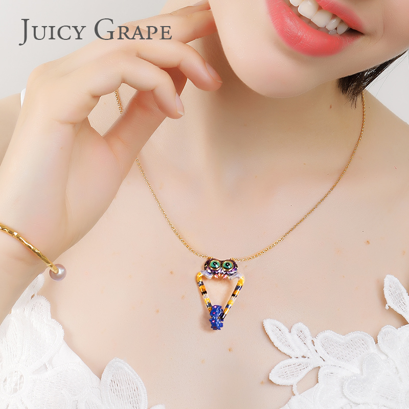 Enamel Glazed Big Eyes Spider Flower Wheel Clavicle Chain Necklace 18K Gold Plated